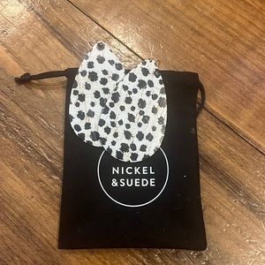 Like New Nickel & Suede black and white leather earrings